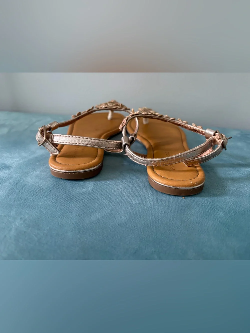 Girls size 1 Floral T-Strap Sandals - Rose Gold